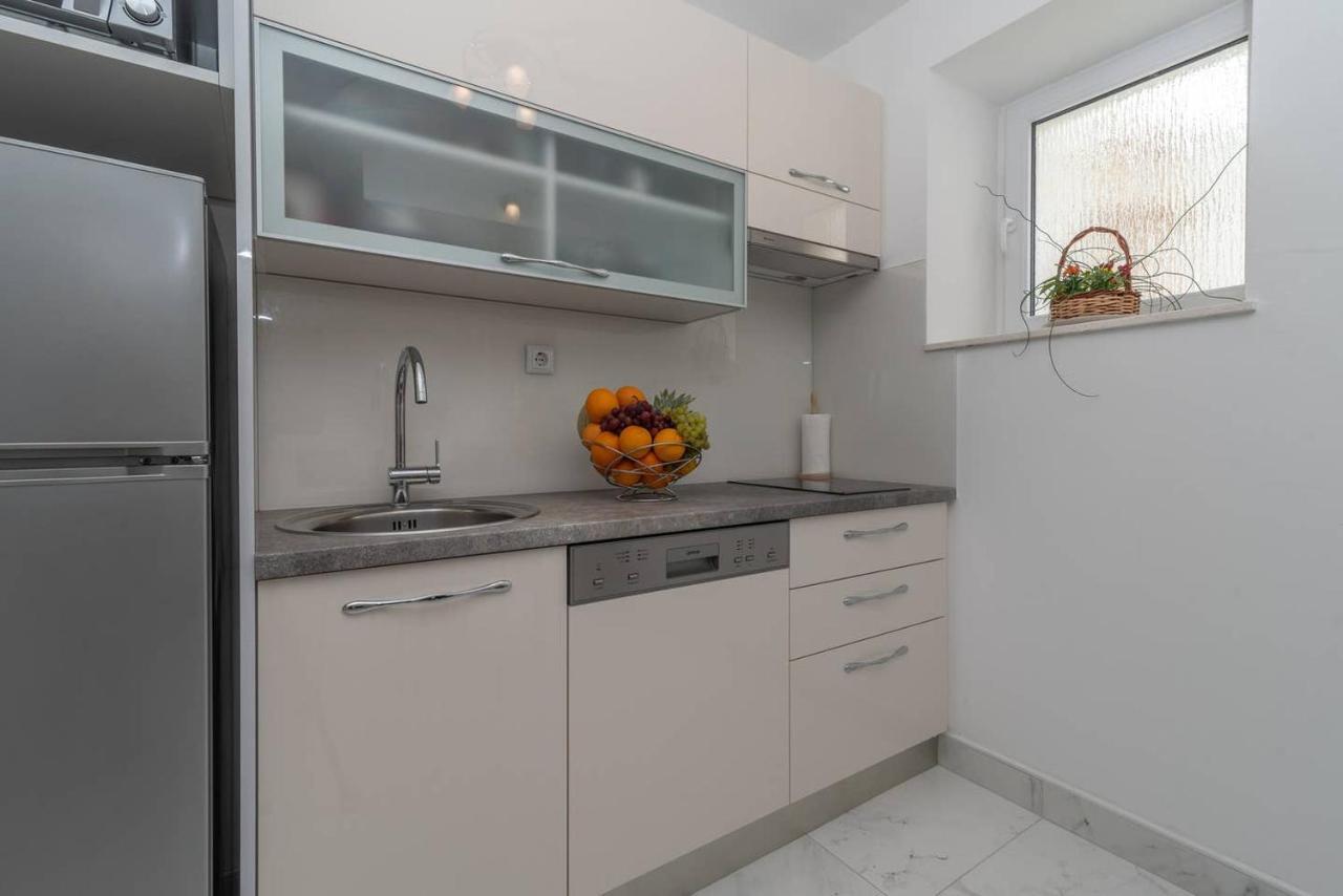 Eden Mediterranean House Vrsine 외부 사진
